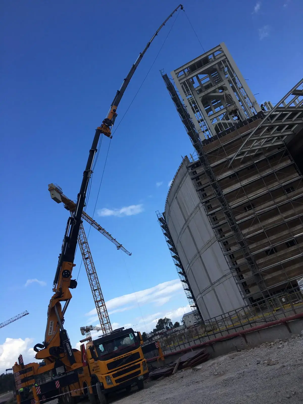 Üçer Vinç 130 Ton 2
