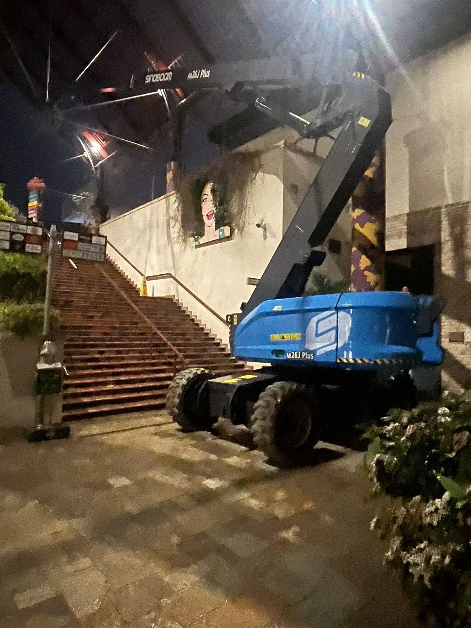 Üçer Vinç 28 Metre Eklemli Platform 3
