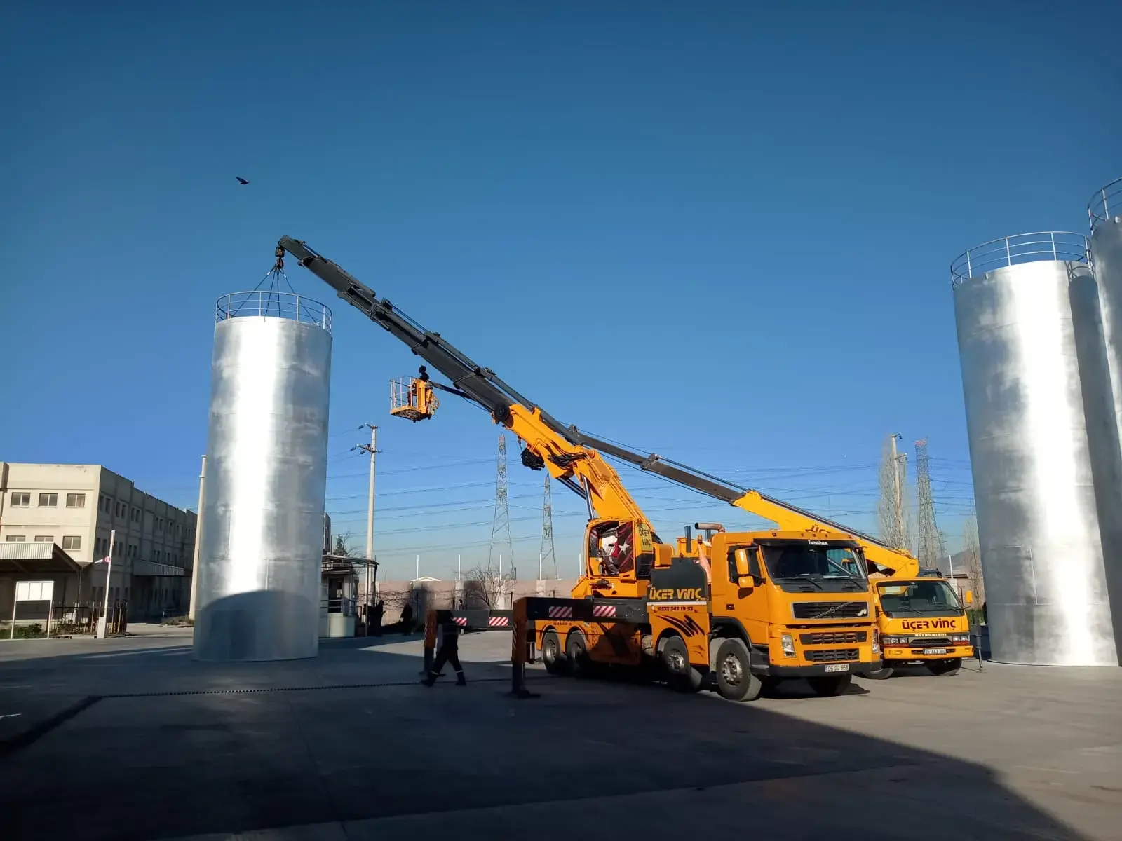 Üçer Vinç 75 ve 80 Ton 2