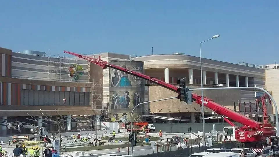 Üçer Vinç 90 Ton 3