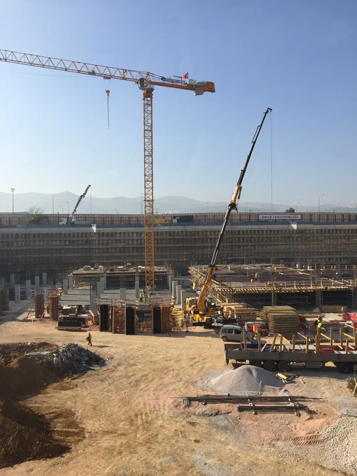 Üçer Vinç Optimum AVM projesi tamamlandı