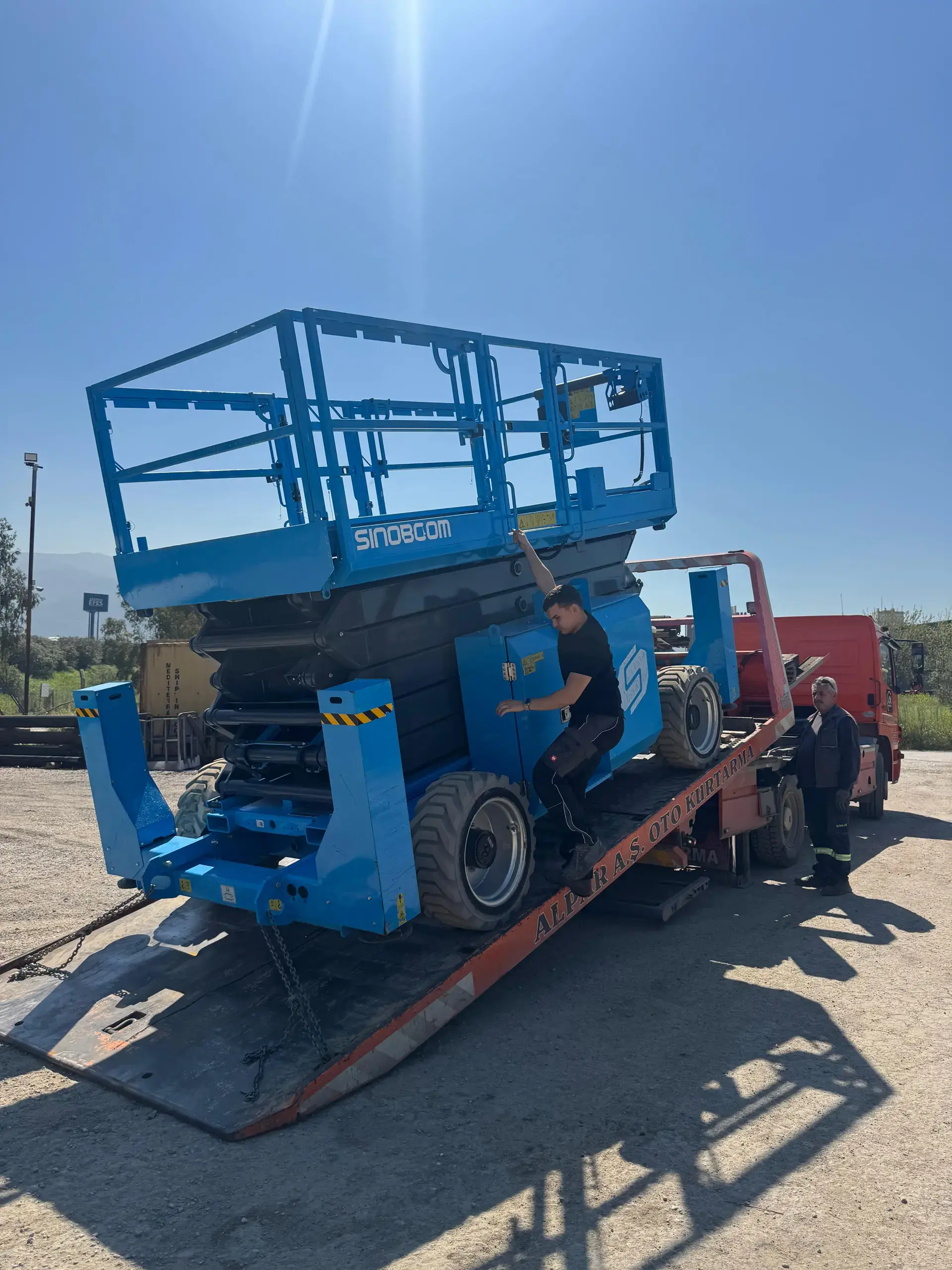 18 Metre Makaslı — Üçer Vinç
